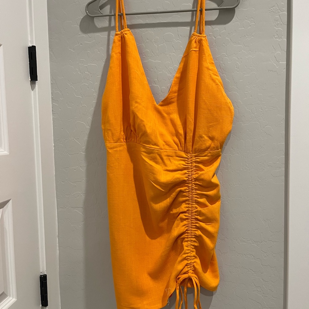 Great happy hour or party dress!